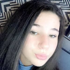 Meet your Posher, Danica